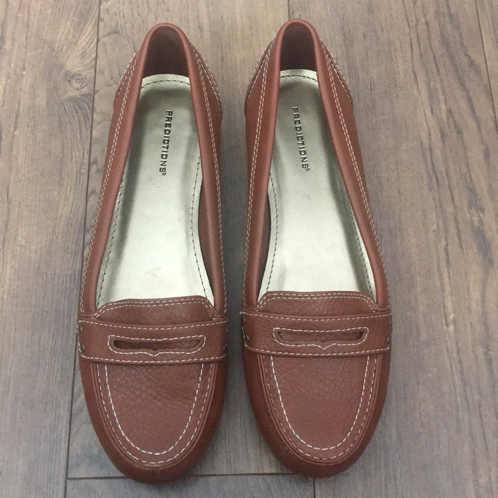Shoe - Picture 2 of 3